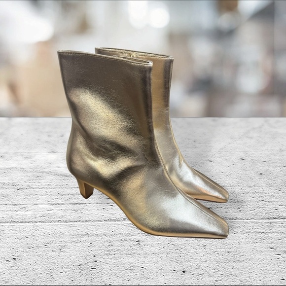 SCHUTZ Shoes - SCHUTZ Metallic Gold Women's Dellia Closed Toe Booties, 8